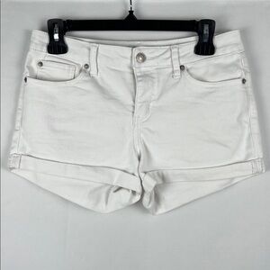 White Jean Shorts‎ Cuffed Hem Classic Design